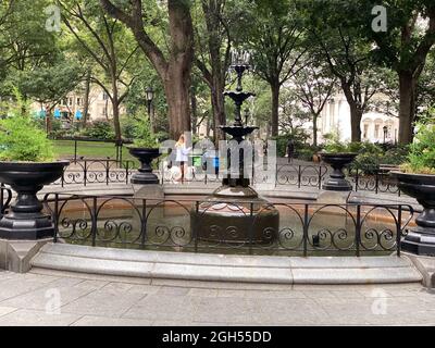 New York, NY, USA - 4. September 2021: Springbrunnen im Madison Square Park Stockfoto