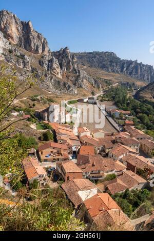 Panoramablick auf das Dorf Pancorbo in der Provinz Burgos, Spanien Stockfoto