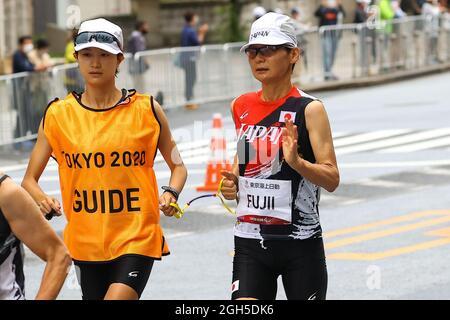 Tokio, Japan. September 2021. Tokio 2020, Paralympischer Marathon, Rennen im Stadtzentrum. Athleten aus Japan (JPN). Der 13. Und letzte Tag der Paralympics. Am 5. September 2021 in Tokio, Japan. (Foto von Kazuki Oishi/Sipa USA) Quelle: SIPA USA/Alamy Live News Stockfoto