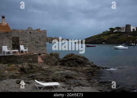 Steinhaus in Cadaqués, Costa Brava, Katalonien, Spanien. Stockfoto