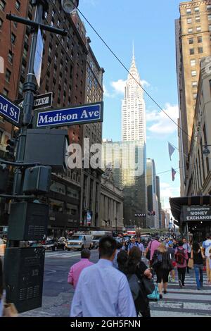 New York, USA - 6. August 2014: Chrysler Building von der Madison Avenue in New York City aus gesehen Stockfoto