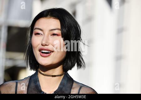 Amalie Gassmann - Streetstyle auf der Paris Fashion Week - Paris - Frankreich Stockfoto