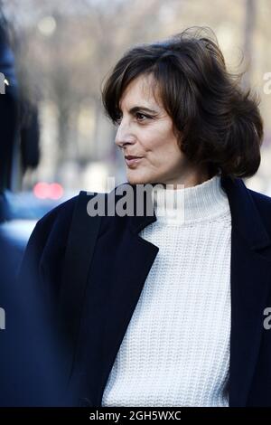 Ines de la Fressange - Streetstyle auf der Paris Fashion Week - Paris - Frankreich Stockfoto