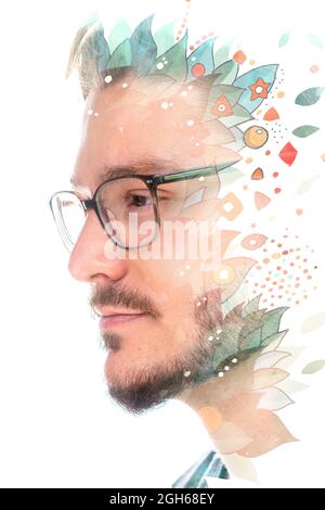 Paintographie. Porträt eines jungen Mannes mit Bart kombiniert mit einem Gemälde Stockfoto