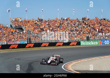 Zandvoort, Niederlande. September 2021. 05.09.2021, Circuit Park Zandvoort, Zandvoort, FORMEL 1 HEINEKEN DUTCH GRAND PRIX 2021, im Bild Nikita Mazepin (RUS # 9), Haas F1 Team Credit: dpa/Alamy Live News Stockfoto