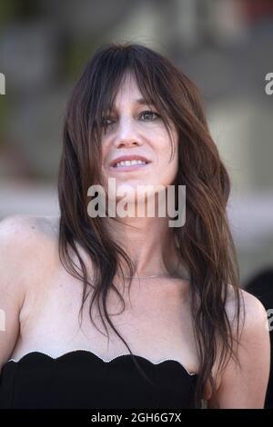 Venedig, Italien. September 2021. Charlotte Gainsbourg bei der Sundown-Premiere im Rahmen der 78. Internationalen Filmfestspiele von Venedig am 04. September 2021 in Venedig, Italien. Foto von Paolo Cotello/imageSPACE Credit: Imagespace/Alamy Live News Stockfoto
