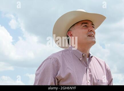 Denver, Usa. 20. Juli 2019. Colorado Senator Cory Gardner reitet mit dem taiwanesischen Präsidenten Tsai ing Wen während eines Besuchs auf einer Ranch am 20. Juli 2019 außerhalb von Denver, Colorado. Kredit: Wang Yu Ching/ROC Präsident Pressebüro Stockfoto