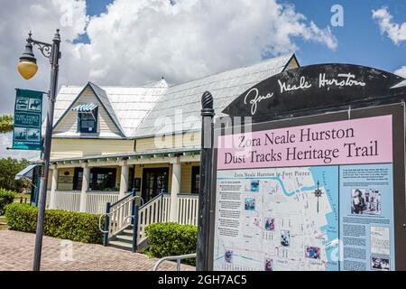 Fort Ft. Pierce Florida, Seven Gables HouseVisitor Center, Zora Neale Hurston Dust Tracks Heritage Trail Kartenschild, schwarzafroamerikanische Geschichte Stockfoto