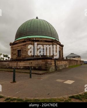 Das City Observatory war ein astronomisches Observatorium auf dem Calton Hill in Edinburgh, Schottland. Es ist auch als Calton Hill Observatory bekannt. Stockfoto