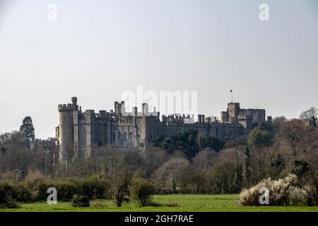 Arundel Castle ist ein restauriertes und umgebautes mittelalterliches Schloss in Arundel, West Sussex, England. Es wurde von Roger de Montgomery an Weihnachten D gegründet Stockfoto