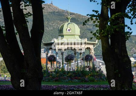 Musikkpaviljongen - der Musikpavillon Eisenpflaster in Bergen, Norwegen Stockfoto