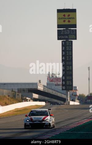 Montmelo, Barcelona, Spanien. September 2021. Autos beim HANKOOK 24H BARCELONA 2021 Rennen auf dem Circuit de Catalunya. (Bild: © David Ramirez/DAX via ZUMA Press Wire) Stockfoto