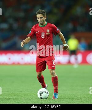 Portugals Joao Moutinho in Aktion während der Euro 2012 Portugal gegen Niederlande, Metalist Stadium, Kharkiv, 17. Juni 2012. Stockfoto