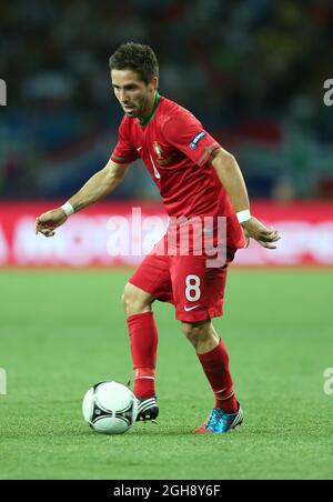 Portugals Joao Moutinho in Aktion während der Euro 2012 Portugal gegen Niederlande, Metalist Stadium, Kharkiv, 17. Juni 2012. Stockfoto