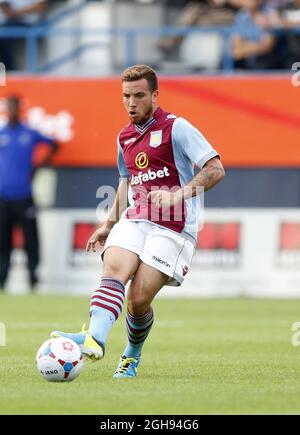 Samir Carruthers von Aston Villa in Aktion beim Freundschaftsspiel vor der Saison zwischen Luton Town und Aston Villa in der Kenilworth Road am 23. Juli 2013 in Luton, England. David Klein Stockfoto