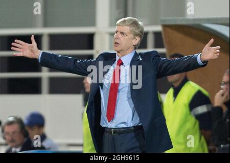 Arsenals Manager, reagiert Arsene Wenger während der UEFA Championsâ €™ League Group F Spiel zwischen Olympique de Marseille und Arsenal FC im Stade Velodrome Stadium in Marseille, Frankreich, am 18. September 2013. Stockfoto