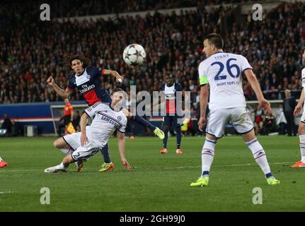 Edinson Cavani von Paris Saint Germain feuert während des UEFA Champions League-Viertelfinalmatches zwischen Paris Saint Germain und Chelsea am 2. April 2014 im Parc des Princes Stadium in Paris, Frankreich, an. David Klein. Stockfoto