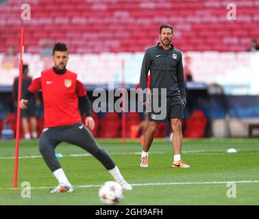 Atletico Diego Simeone während eines Trainings vor dem Champions-League-Finale am Samstag zwischen Real Madrid und Atletico Madrid im Estadio da Luz-Stadion in Lissabon, Portugal, Freitag, 23. Mai 2014 Stockfoto