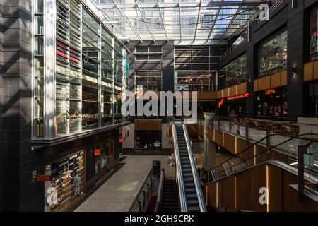 Sydney, Australien. Montag, 6. September 2021. Der zentrale Geschäftsbezirk von Sydney sieht sehr verlassen aus, da die Lockdown in Sydney aufgrund des Delta-Stamms von COVID-19 fortgesetzt wird. Die Galleries Shopping Mall, Sydney. Quelle: Paul Lovelace/Alamy Live News Stockfoto