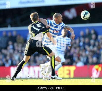 QPR's Bobby Zamora tötelt mit Tottenhams Eric Dier während des Barclays Premier League-Spiels zwischen Queens Park Rangers und Tottenham in der Loftus Road, England, am 7. März 2015. Stockfoto