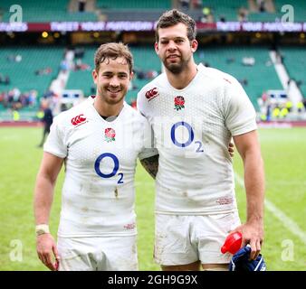 England's Danny Cipriani (Sale Sharks) und England's Josh Beaumont (Sale Sharks) - Rugby Union - England XV / Barbaren - Twickenham Stadium - London - 31052015 Stockfoto