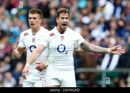 Englands Danny Cipriani (Sale Sharks) und Englands Henry Slade (Exeter Chiefs) - Rugby Union - England XV gegen Barbaren - Twickenham Stadium - London - 31052015 Stockfoto