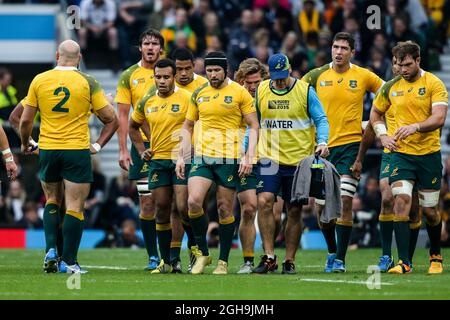 Bild #: 40245958 18. Oktober 2015 - London, Vereinigtes Königreich - Australien Team - Rugby World Cup 2015 - Viertelfinale 02 - Australien gegen Schottland - Twickenham Stadium - London- England - 18. Oktober 2015. Stockfoto