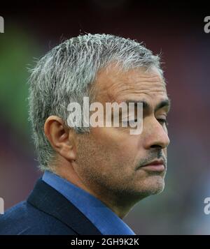 Bild #: 40484479 24. Okt. 2015 - London, Vereinigtes Königreich - Chelsea's Jose MourInhos schaut auf..Barclays Premier League - West Ham United vs Chelsea - Upton Park - England - 24. Oktober 2015. Stockfoto