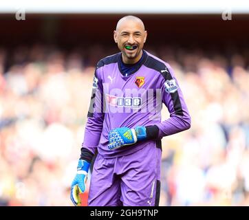 Watfords Heurelho Gomes schaut während des Spiels der Premier League im Emirates Stadium auf. Bildnachweis sollte lauten: David Klein/Sportimage via PA Images Stockfoto