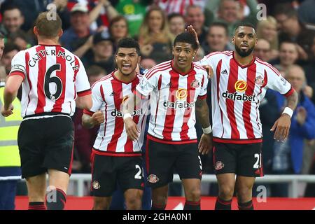 Patrick van Aanholt aus Sunderland feiert das Tor zum Auftakt während des Spiels der Barclays Premier League im Stadium of Light. Bildnachweis sollte lauten: Philip Oldham/Sportimage via PA Images Stockfoto