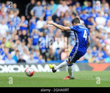 Chelseas Cesc Fabregas erzielte beim Spiel der Barclays Premier League im Stamford Bridge Stadium sein Eröffnungstreffer. Bildnachweis sollte lauten: David Klein/Sportimage via PA Images Stockfoto
