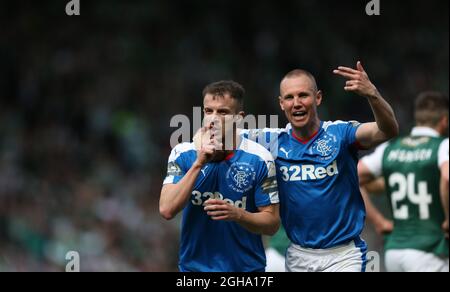 Die Rangers Andy Halliday (links) feiern mit Kenny Miller, nachdem sie beim William Hill Scottish Cup Final im Hampden Park Stadium einen Treffer erzielt haben. Der Bildnachweis sollte lauten: Lynne Cameron/Sportimage via Sportimage Stockfoto