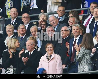 Der ehemalige Manager von Manchester United, Sir Alex Ferguson, feiert den letzten Pfiff während des Emirates FA Cup Final Match im Wembley Stadium. Bildnachweis sollte lauten: David Klein/Sportimage via PA Images Stockfoto
