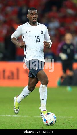 Paul Pogba aus Frankreich während des Spiels der UEFA-Europameisterschaft 2016 im Stade Pierre Mauroy, Lille. Bilddatum 19. Juni 2016 Pic David Klein/Sportimage via PA Images Stockfoto