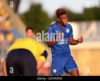 Demarai Gray von Leicester City feiert das Tor zur Eröffnung seiner Seite während des Freundschaftsspiels vor der Saison im Kassam Stadium, Oxford. Bilddatum 19. Juli 2016 Pic David Klein/Sportimage via PA Images Stockfoto