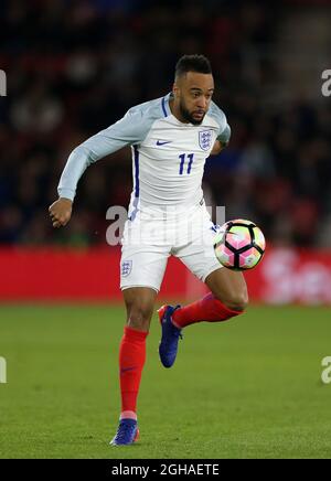 Der englische Nathan Redmond in Aktion beim Freundschaftsspiel unter 21 Jahren im St. Mary's Stadium in Southampton. Bilddatum 10. November 2016 Pic David Klein/Sportimage via PA Images Stockfoto