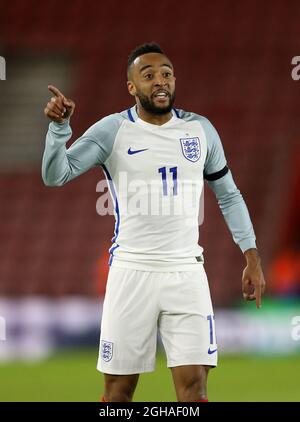 Der englische Nathan Redmond in Aktion beim Freundschaftsspiel unter 21 Jahren im St. Mary's Stadium in Southampton. Bilddatum 10. November 2016 Pic David Klein/Sportimage via PA Images Stockfoto