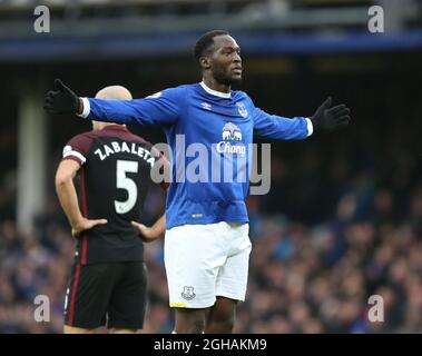 Romelu Lukaku von Everton feiert das erste Tor während des Spiels der englischen Premier League im Goodison Park Stadium, Liverpool Bilddatum: 15. Januar 2017. PIC Simon Bellis/Sportimage über PA Images Stockfoto