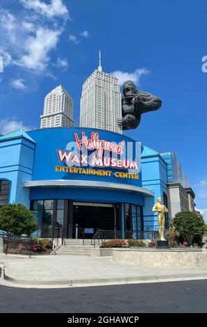 Myrtle Beach, SC / USA - 1. September 2021: Vorderansicht des Hollywood Wax Museum Entertainment Center des Broadway am Strand in Myrtle Beach Stockfoto