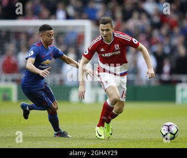 Jesse verweilte von Manchester United in Aktion mit Stewart Downing von Middlesbrough während des Spiels der englischen Premier League im Riverside Stadium, Middlesbrough. Bilddatum: 19. März 2017. PIC Credit sollte lauten: Simon Bellis/Sportimage via PA Images Stockfoto