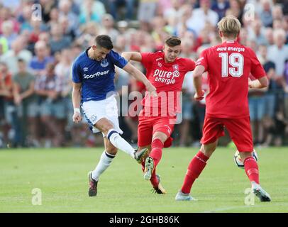 Evertons Kevin Mirallas erzielte beim Vorsaison-Spiel im Sportpark De Stockakker, Enschede, sein Tor zum Tor. Bild Datum 19. Juli 2017. Bildnachweis sollte lauten: David Klein/Sportimage via PA Images Stockfoto