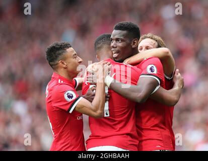 Paul Pogba von Manchester United feiert das vierte Tor seiner Mannschaft während des Premier-League-Spiels im Old Trafford Stadium, Manchester. Bild Datum 13. August 2017. Bildnachweis sollte lauten: David Klein/Sportimage via PA Images Stockfoto