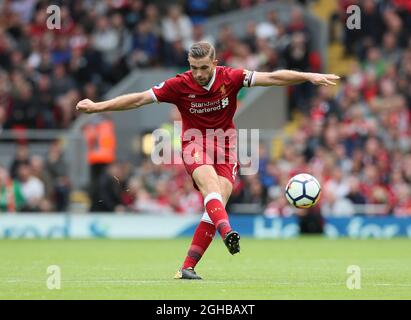 Liverpools Jordan Henderson in Aktion während des Premier-League-Spiels im Anfield Stadium, Liverpool. Bild Datum 19. August 2017. Bildnachweis sollte lauten: David Klein/Sportimage via PA Images Stockfoto