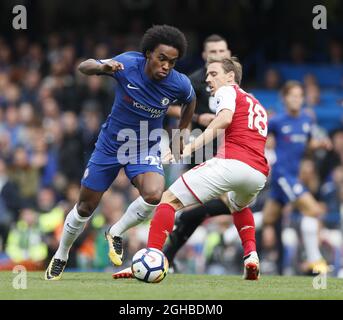 Willian von Chelsea und Nacho Montreal von Arsenal während des Premier League Spiels im Stamford Bridge Stadium, London. Bild Datum 17. September 2017. Bildnachweis sollte lauten: David Klein/Sportimage via PA Images Stockfoto