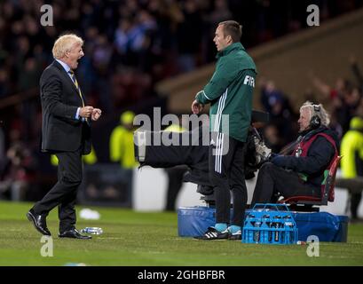 schottland-Manager Gordon Strachan feiert im Hampden Park Stadium, Glasgow, während des Spiels der WM-Qualifying Group F zu Vollzeit. Bilddatum: 5. Oktober 2017. Bildnachweis sollte lauten: Craig Watson/Sportimage via PA Images Stockfoto