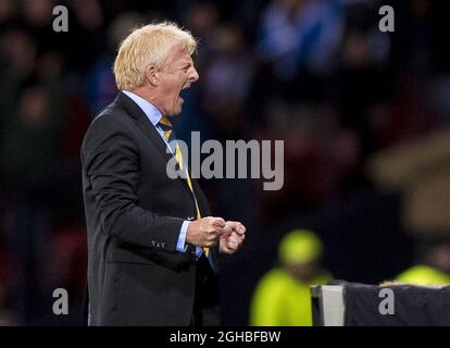 schottland-Manager Gordon Strachan feiert im Hampden Park Stadium, Glasgow, während des Spiels der WM-Qualifying Group F zu Vollzeit. Bilddatum: 5. Oktober 2017. Bildnachweis sollte lauten: Craig Watson/Sportimage via PA Images Stockfoto