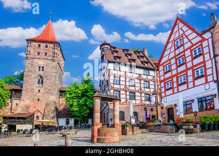 Nürnberg, Deutschland. Tiergartnertorplatz in der Altstadt von Nürnberg, Bayern. Stockfoto