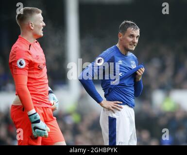 Evertons Phil Jagielka schaut während des Premier-League-Spiels im Goodison Park Stadium, Liverpool, auf. Bild Datum 23. Dezember 2017. Bildnachweis sollte lauten: David Klein/Sportimage via PA Images Stockfoto