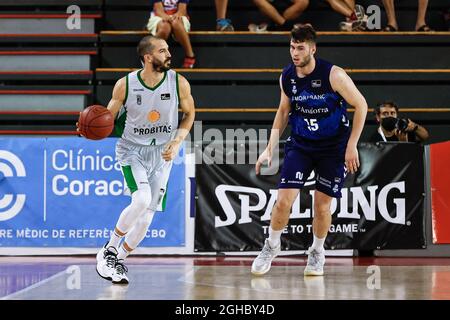 Manresa, Barcelona, Spanien. September 2021. Pau Ribas von Joventut Badalona während der LLigues Catalanes Mathematik zwischen Morabank Andorra und Joventut Badalona bei Nou Congost in Manresa. (Bild: © David Ramirez/DAX via ZUMA Press Wire) Stockfoto