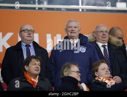 FA-Vorsitzender Greg Clarke schaut während des Internationalen Freundschaftsspiel in der Amsterdam Arena, Amsterdam, auf. Bilddatum: 23. März 2018. Bildnachweis sollte lauten: David Klein/Sportimage via PA Images Stockfoto